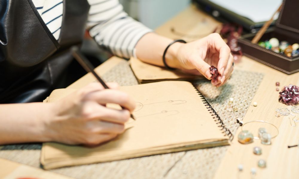 4 Reasons Custom Jewelry Makes the Perfect Gift