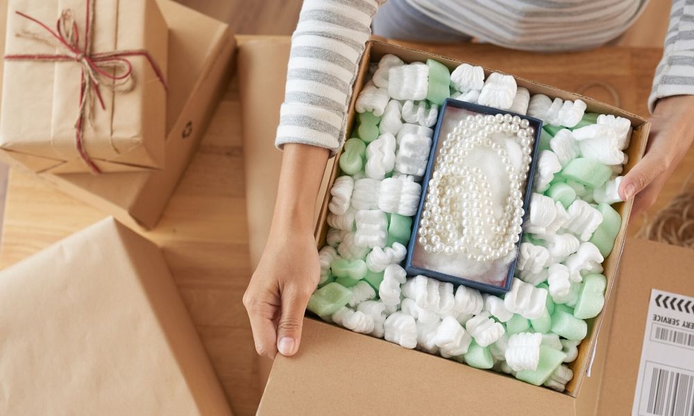 Tips for Packaging and Shipping Your Jewelry